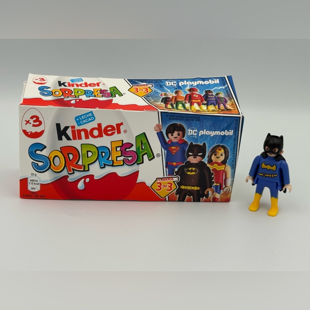 Playmobil Kinder DC Batgirl Figure Limited Edition Europe Exclusive